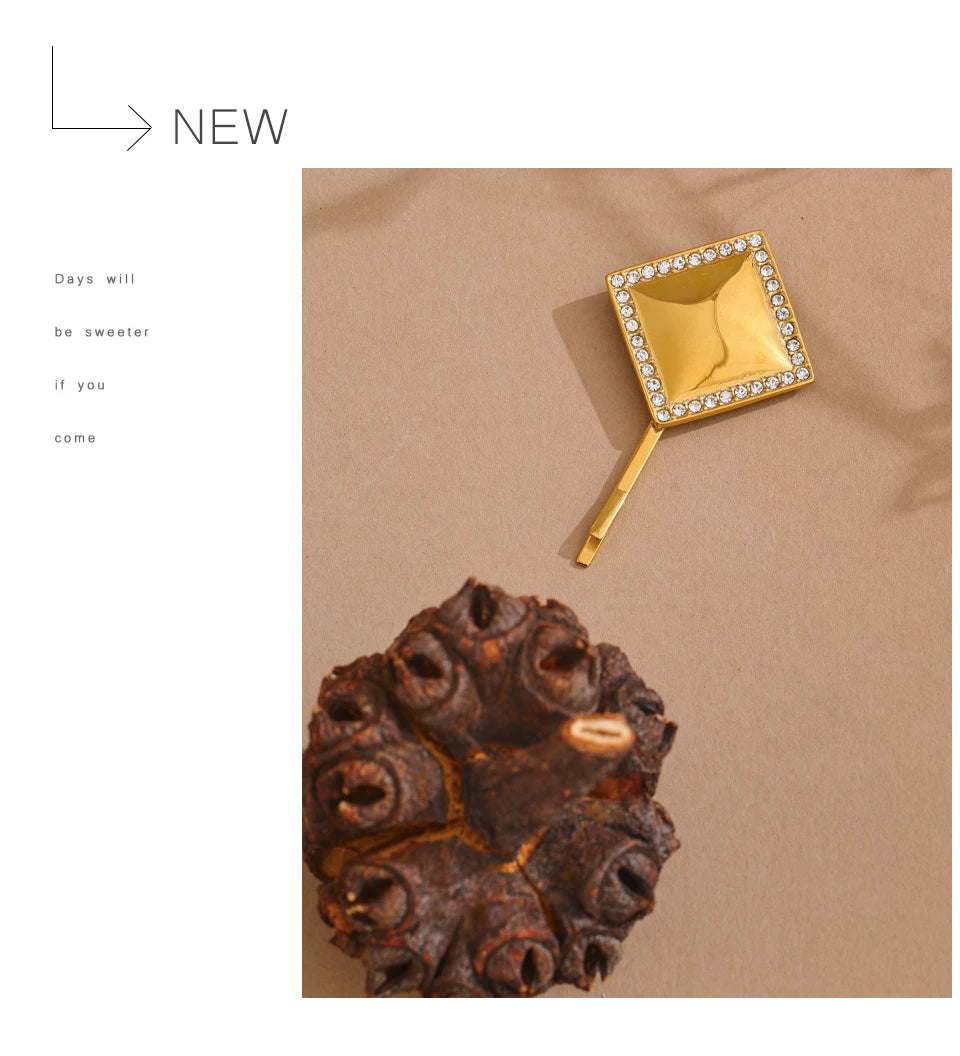 Hairpin CubicZirconia