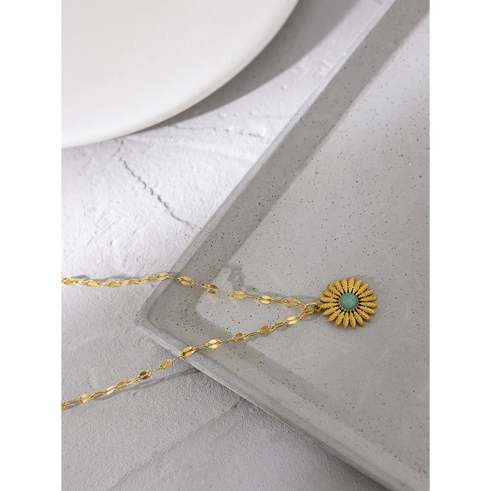 Flower Natural Stone Necklace