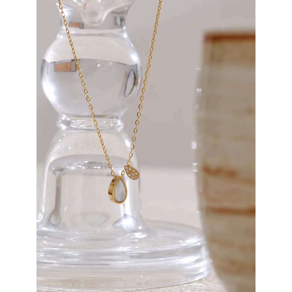 Natural Shell Zirconia Water Drop Pendant Necklace