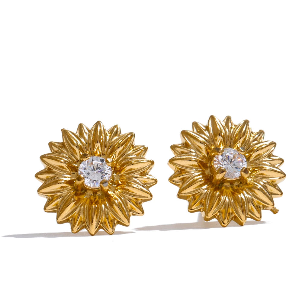 DaisyGlint Studs