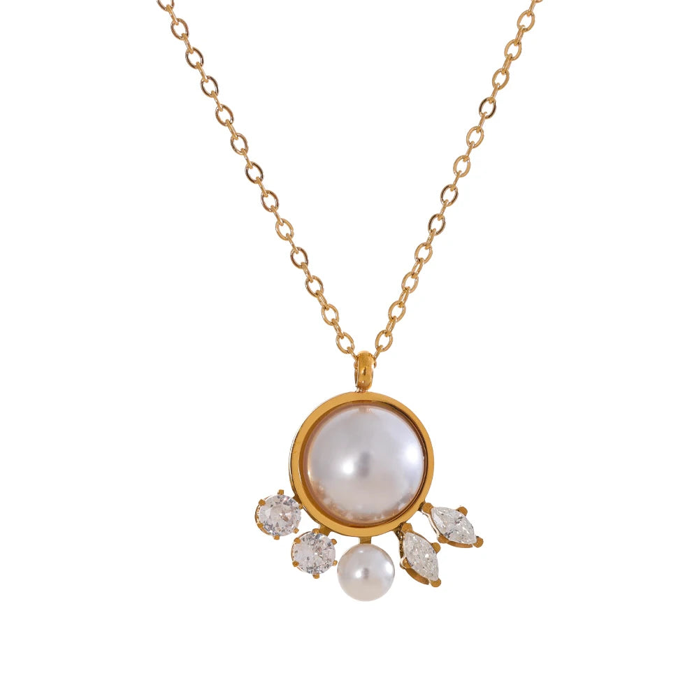 Simulated Pearls Round Zirconia Pendant Necklace