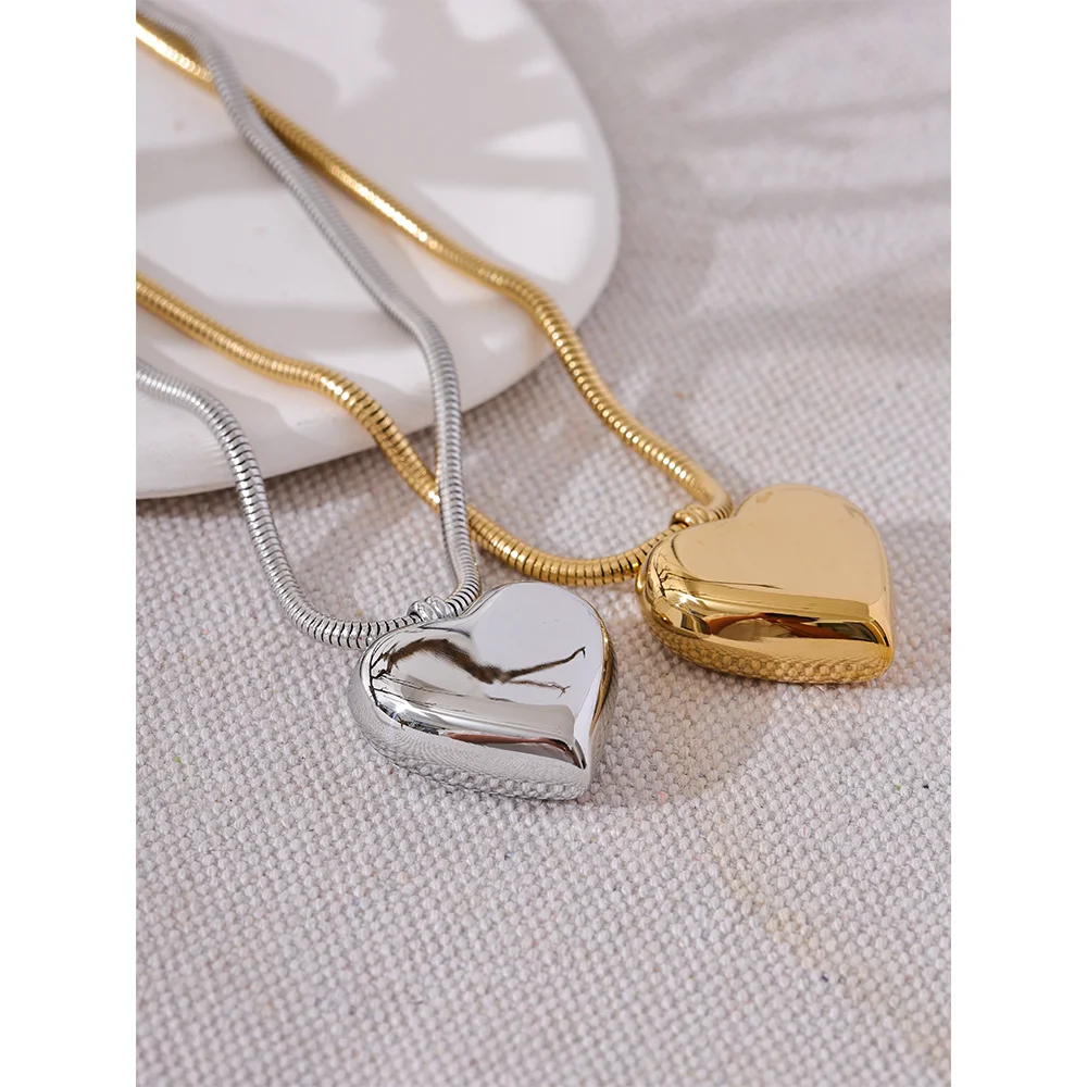 Heart Hollow Love Smooth Pendant Necklace