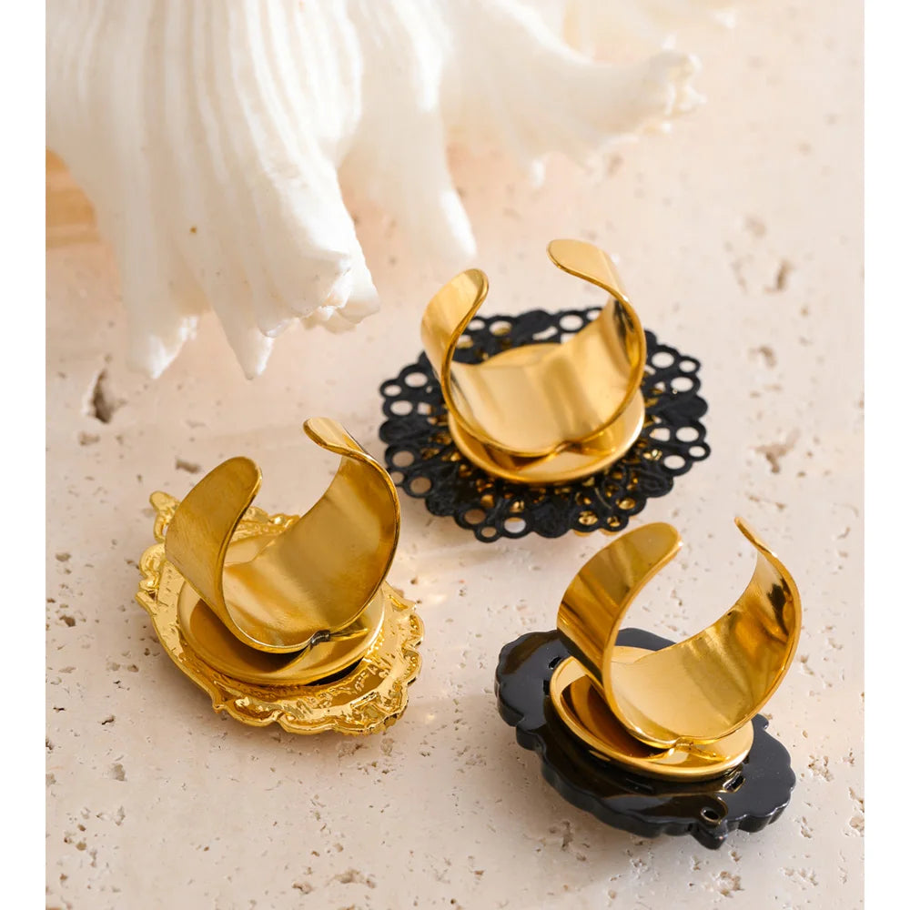 Aurelia Portrait Pearl Ring adjustable