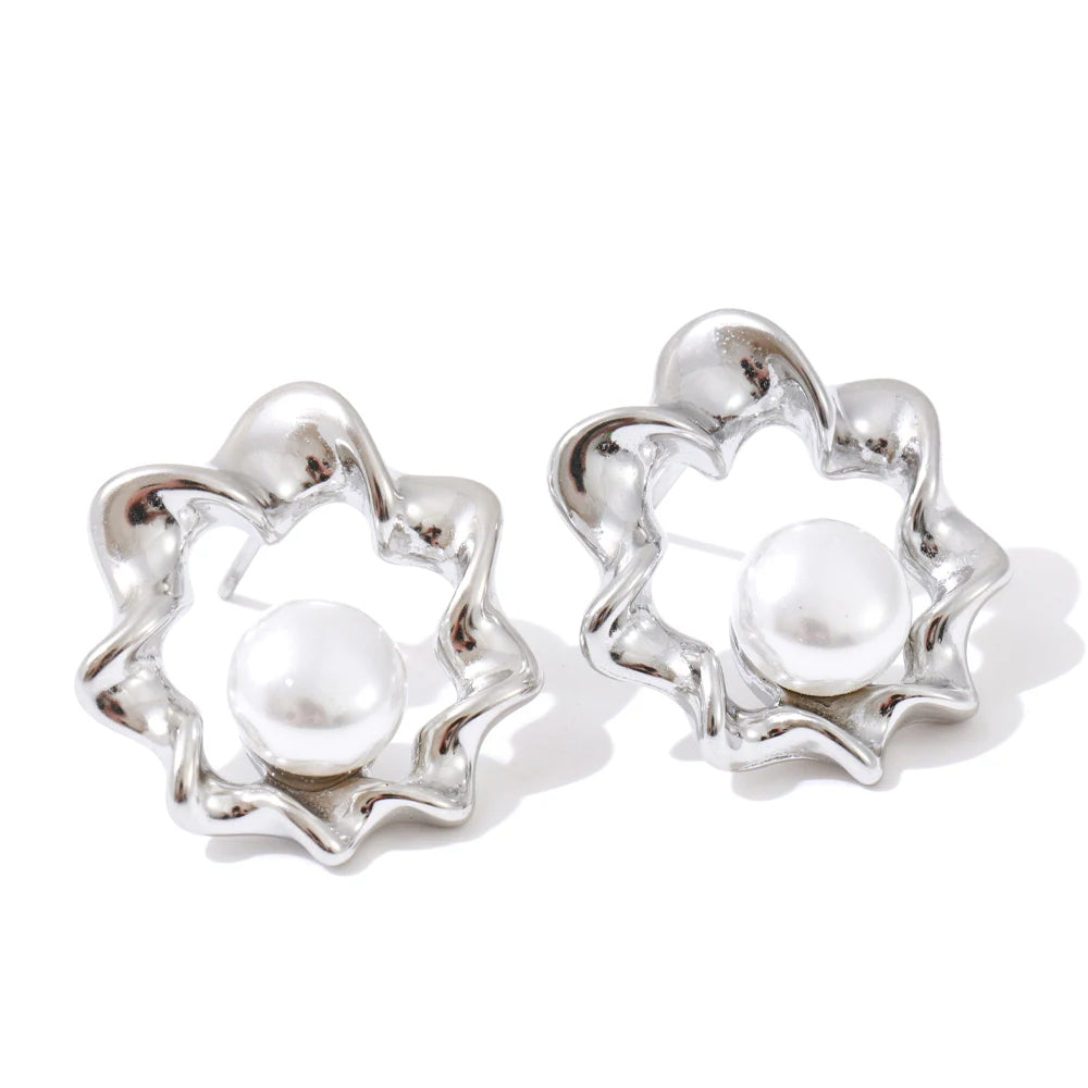 PearlMuse Studs