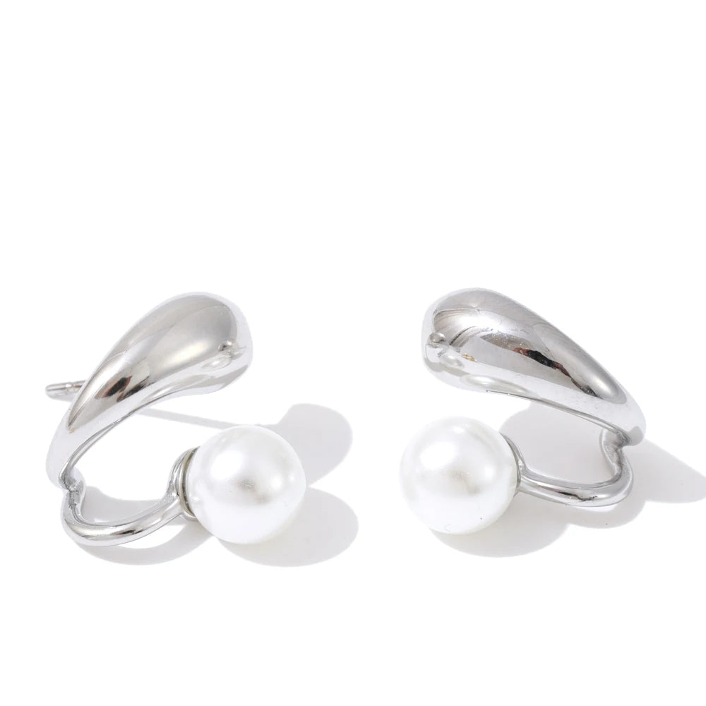 Everyday Pearl Geometry Earrings