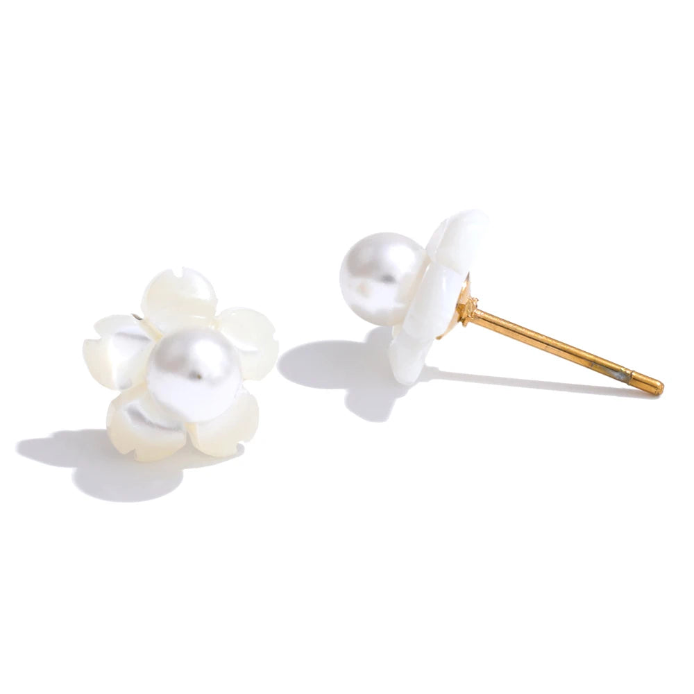 Natural Shell Pearls Flower Stud Earrings