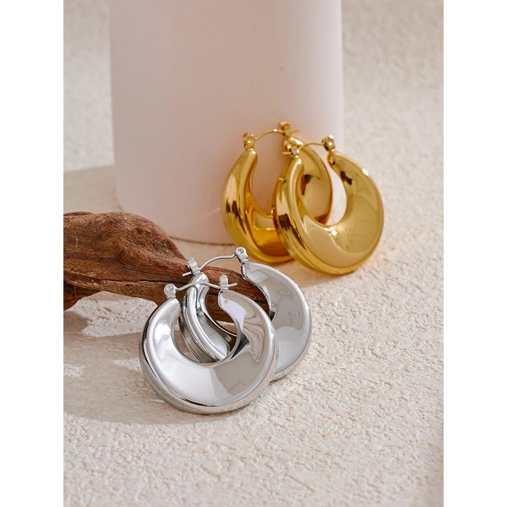 Sleek Round Hollow Hoop Earrings