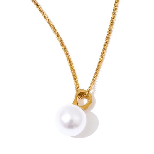 Classic Pearl Pendant