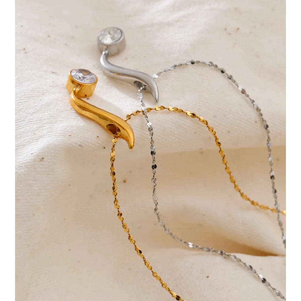 Off-Duty Spark Collar Necklace