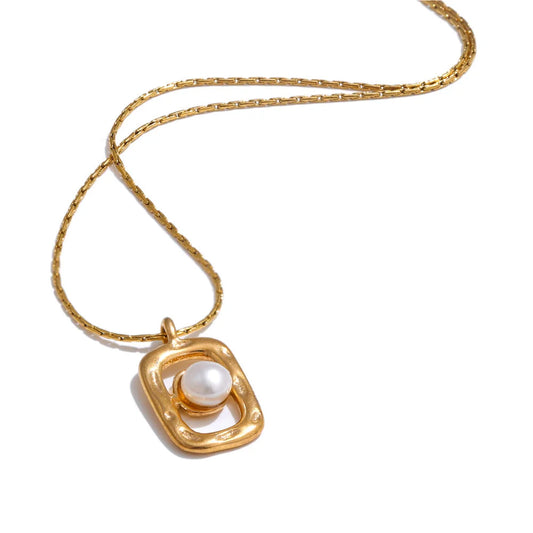 Pearl Bar Necklace