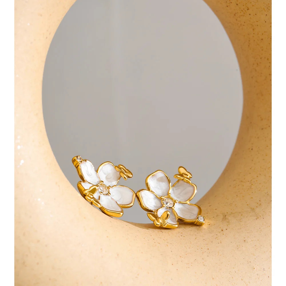 Daisy Dream Pearl Earrings