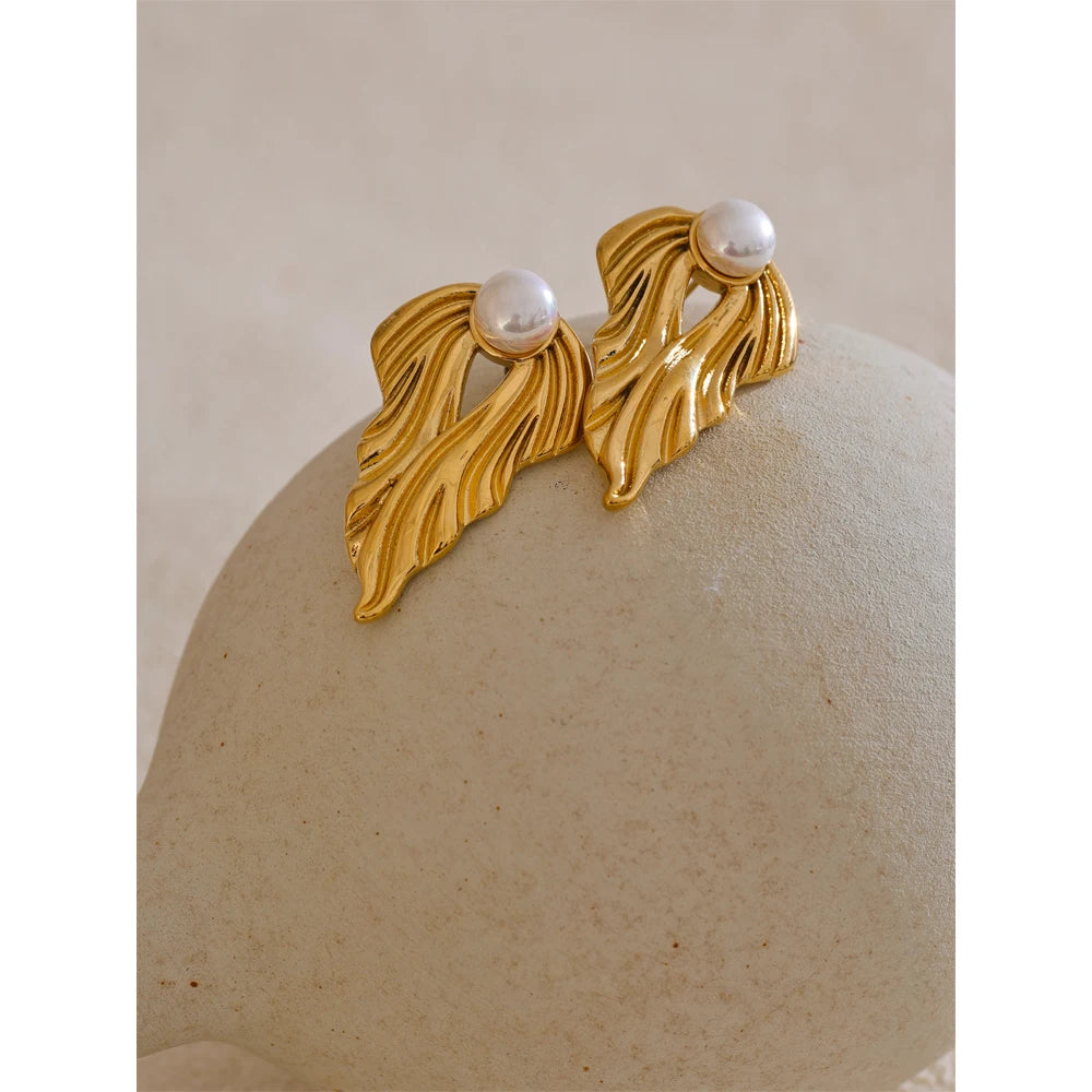 Pearl Metal Geometric Stud Earrings