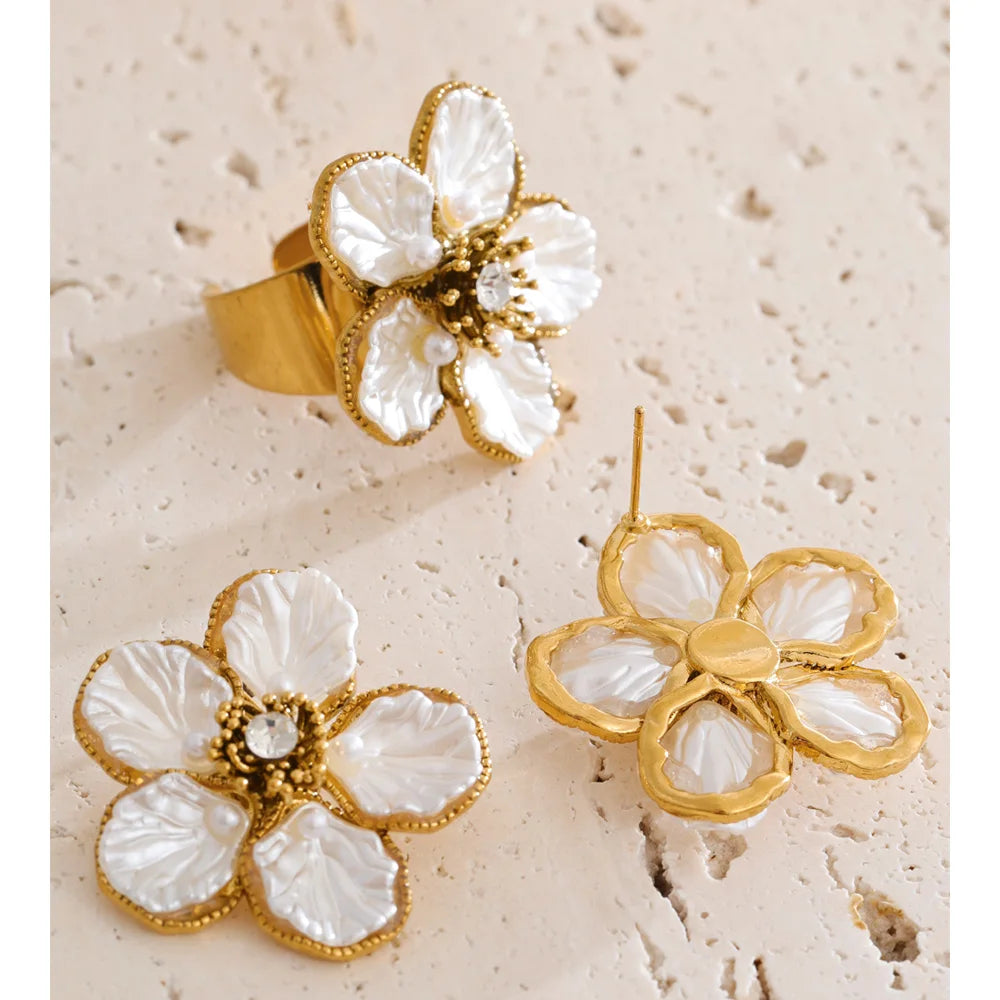 Vintage Petal Pearl Duo