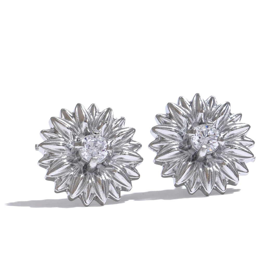 DaisyGlint Studs