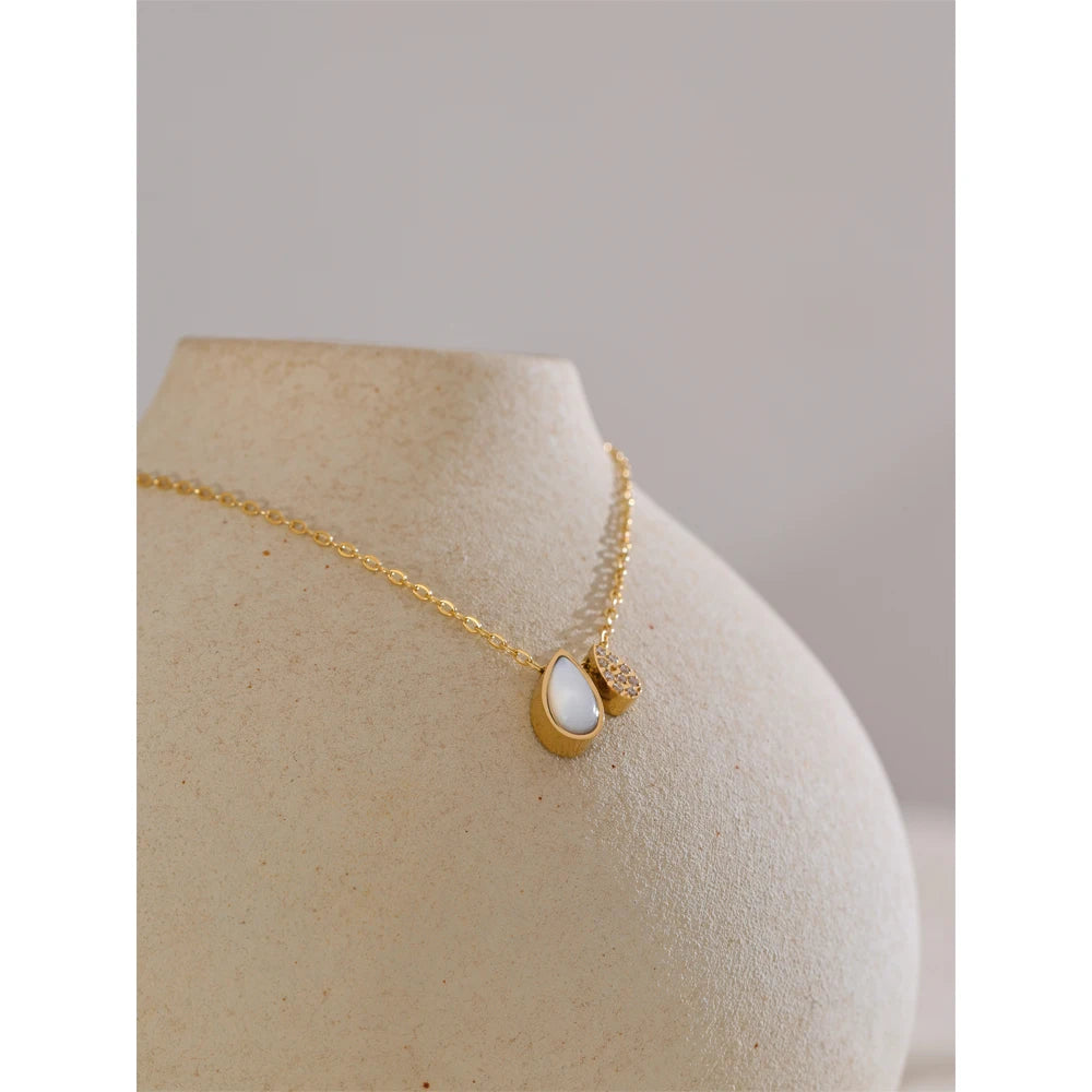 Natural Shell Zirconia Water Drop Pendant Necklace