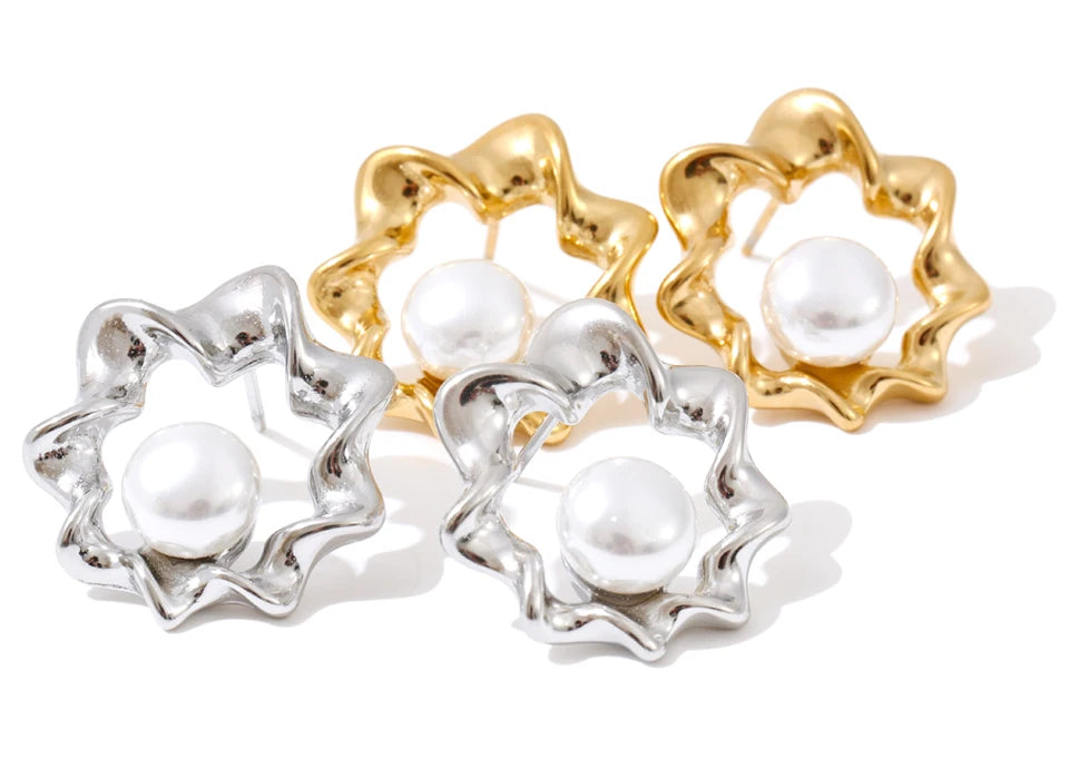PearlMuse Studs