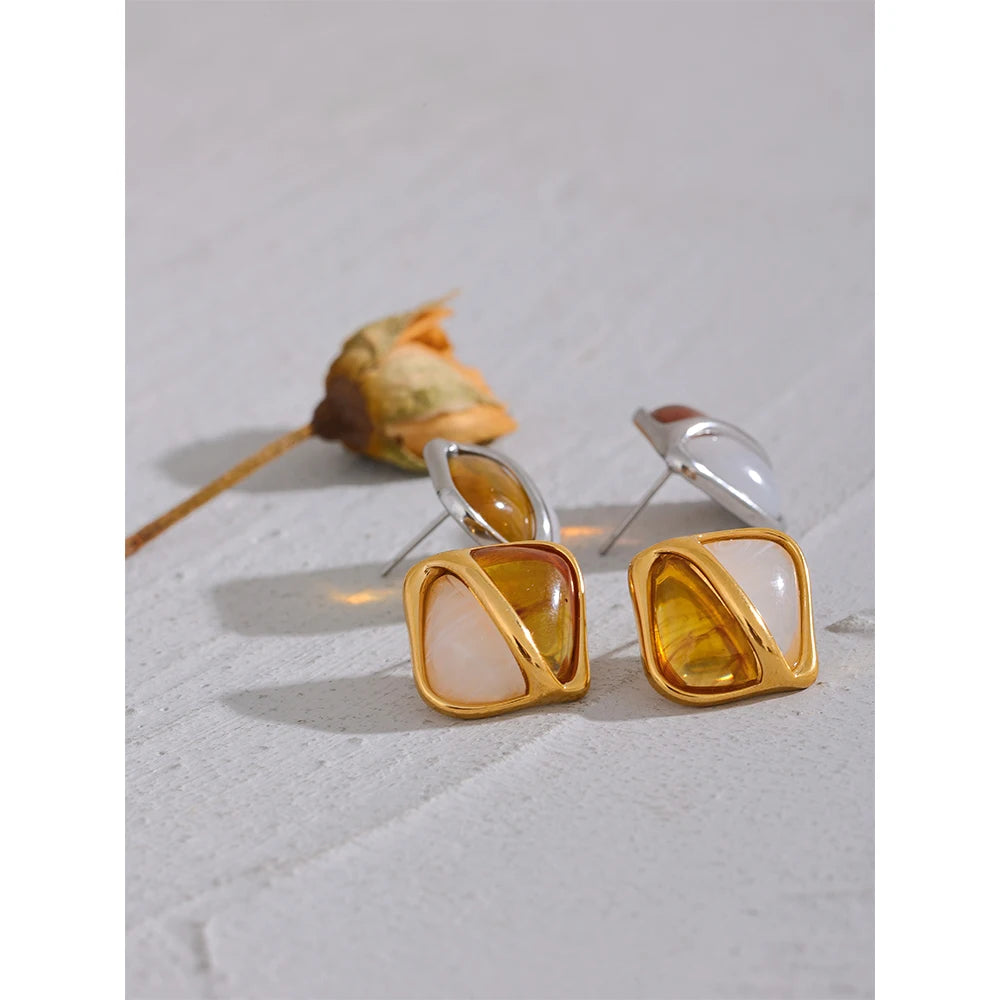 Caramel Resin Square Stud Earrings