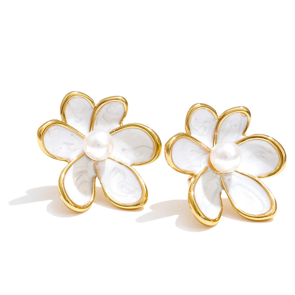 Daisy Dream Pearl Earrings